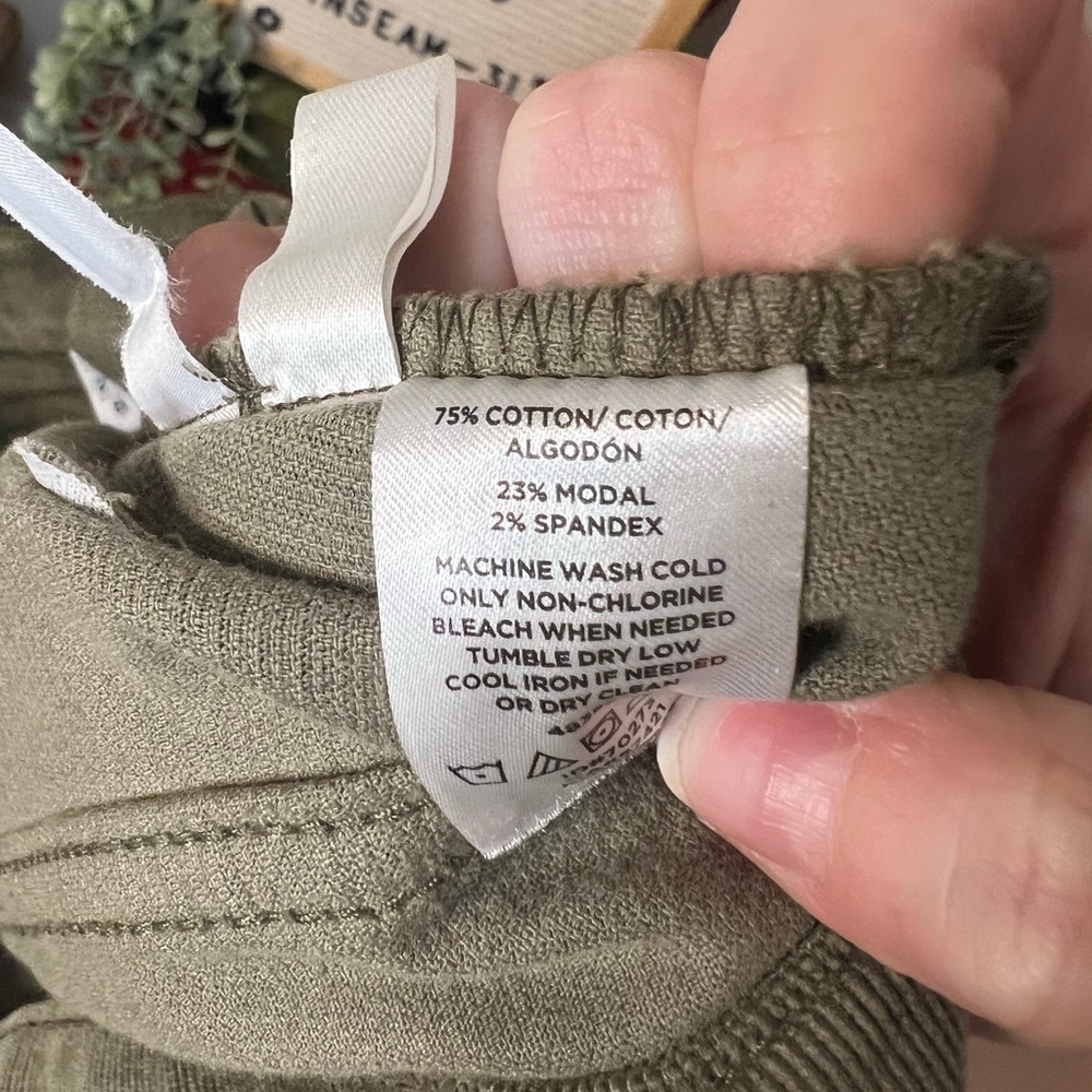 NWOT Loft corduroy pants - Picture 5 of 7